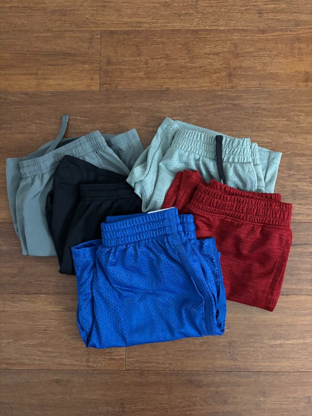 Boys Nike & Old Navy Shorts Bundle Size 10-12 (5 Pairs)